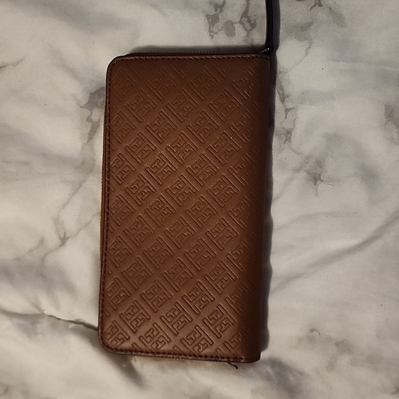 Tommy Hilfiger Wallet - Picture 2 of 4